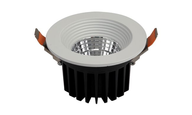 亚傅体育登录照明LED筒灯驱动为恒流隔离外置驱动，便于安装维护，与光源板实现完美匹配。