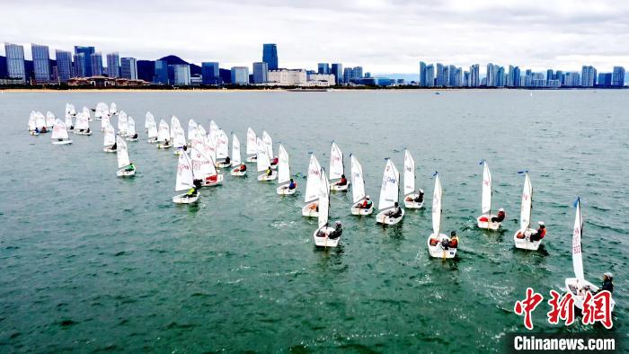 2025年全国帆船冠军赛在厦门开赛：18城40队313名选