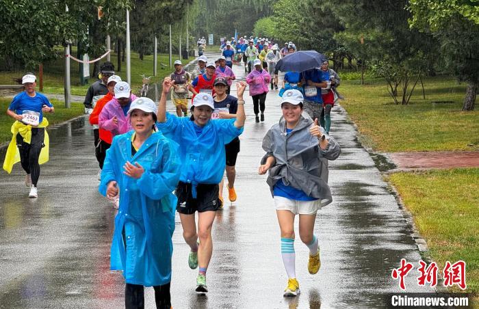 北京卢沟桥醒狮越野跑：以纪念抗日战争及世界