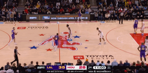 詹姆斯暴扣引领湖人逆转火箭 东契奇砍40分难掩