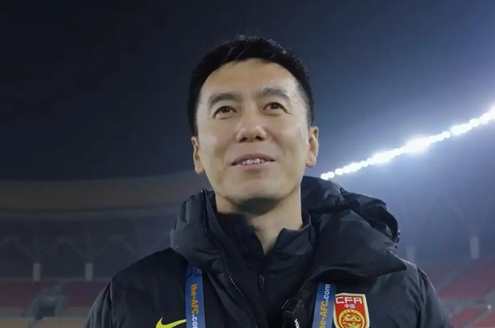 国少助教粗暴推搡球员引争议，赛后冲突引爆舆