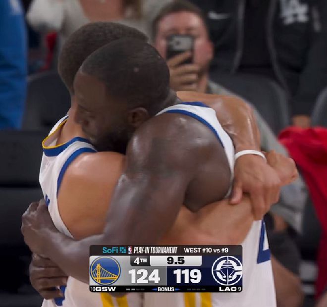 勇士末节狂轰43分逆转快船 老将群助球队淘汰卫