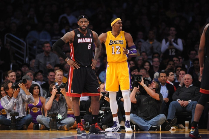 查尔莫斯：乔丹的压迫感成就GOAT地位，詹姆斯难